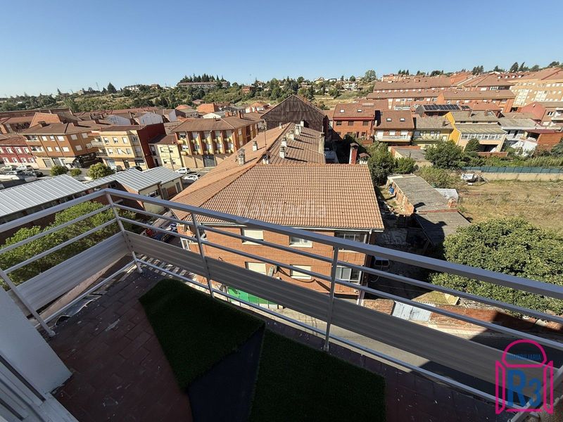Foto 329908d0-7eb2-4d4d-be79-f3edc2e759ca. Alquiler piso  sin amueblar en alquiler en Trobajo del camino