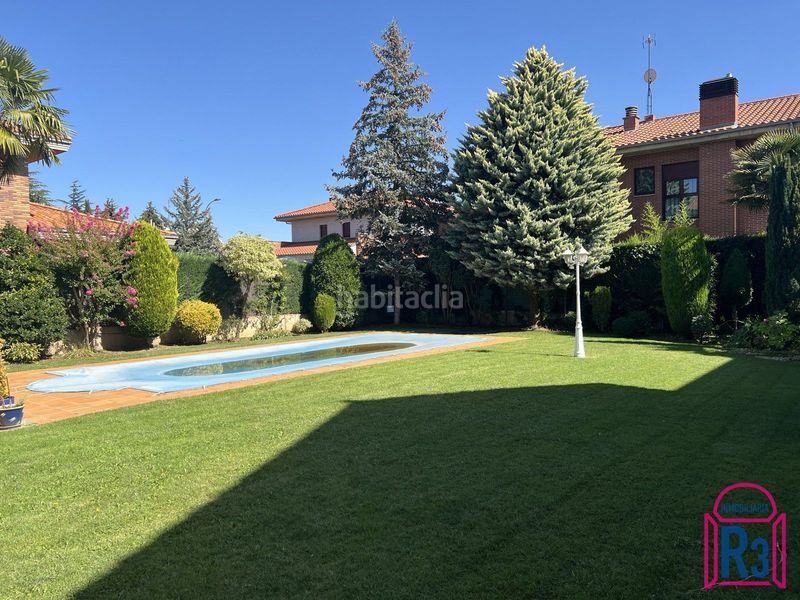 Foto d519255a-1e5b-4b39-a3b3-b475ceeb71d3. Xalet amb calefacció aparcament piscina a Las Eras de Renueva León