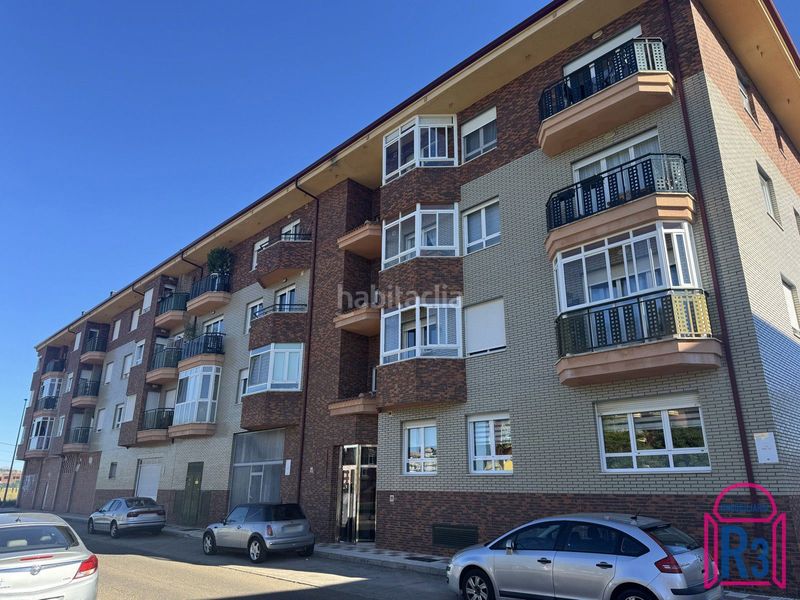 Foto 54315811-49b4-431f-822b-32504ae371b8. Etagenwohnung mit heizung parking in Villaquilambre