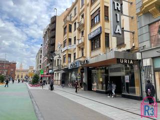 Location Local commercial  Ordoño ii. Local en alquiler al principio de ordoño