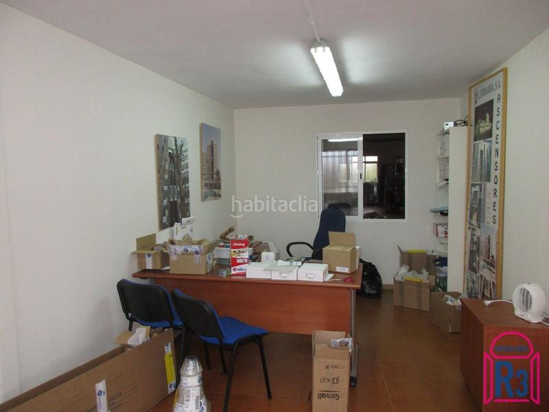 Foto 61fde407-8081-44e0-95d8-30c5e47bb51e. Nau industrial a Valdefresno