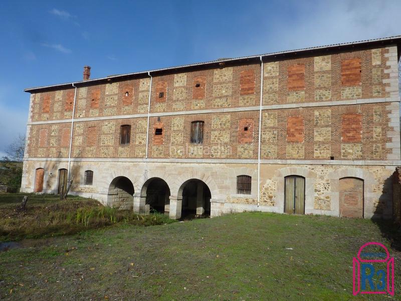 Foto 0605f0c6-85d2-44c5-9784-34d04ced9bcb. Edificio molino en venta en Sariegos