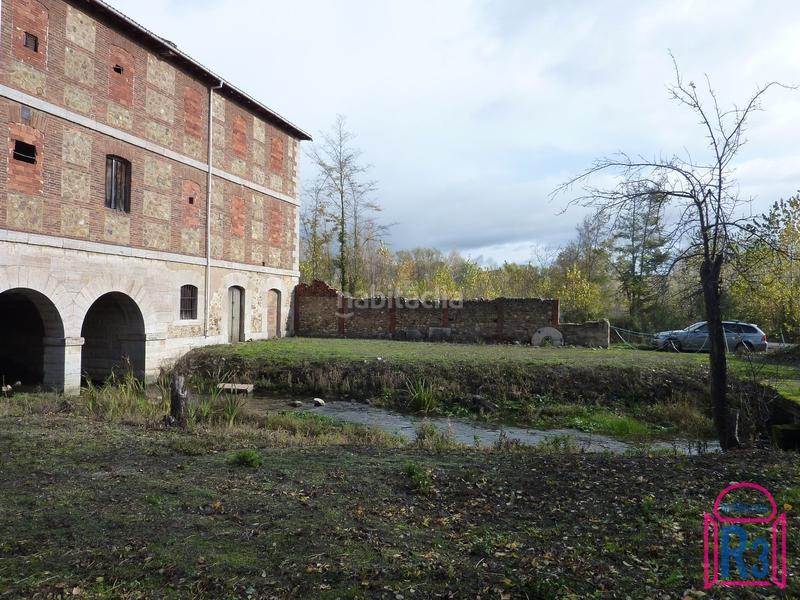 Foto 29dae37b-b83d-4c4d-9b3c-f3326f09345e. Edificio molino en venta en Sariegos