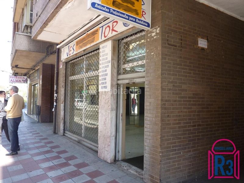 Foto b6a03286-0f51-4b82-8cd5-af73efc34043. Local comercial a San Claudio - La Chantría León