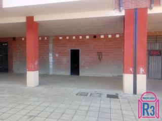 Local Comercial en Calle Isoba