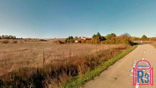 Terrain résidentiel  Le-5525. Se vende parcela urbana de 1.475 m². más de 35 m de fachada. div