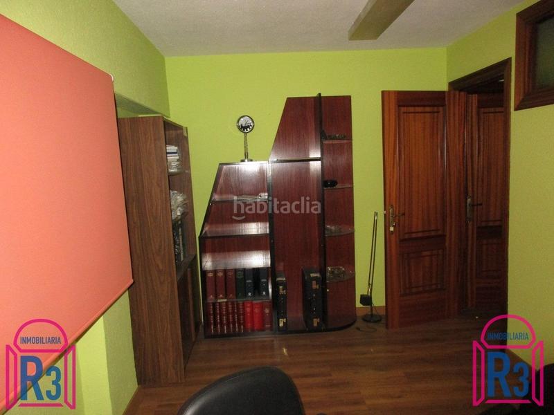 Foto f5c0d339-b654-4c8c-8d37-0320392a966f. Alquiler oficina  amueblada en alquiler en León