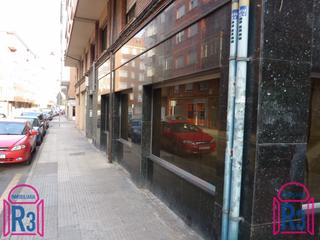 Local commercial  Calle miguel zaera. Local de 90 m², con 2 aseos, para reformar. hace esquina. certif