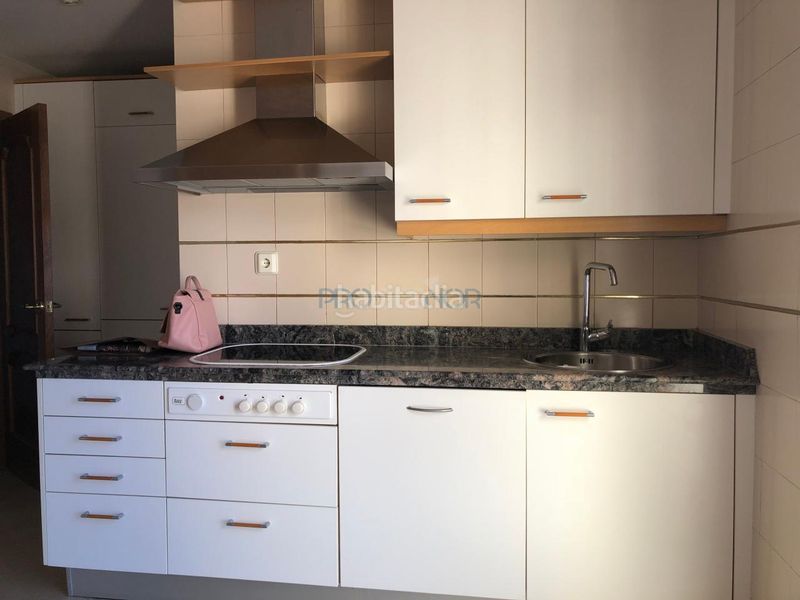 Foto be506486-994f-4914-afc1-6ebfad280793. Zweistöckige wohnung mit heizung in Centro Ciudad León