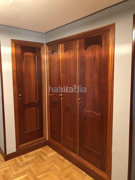 Foto c3fd93f4-c6a7-4e40-8f37-9dc5b7f9ab80. Zweistöckige wohnung mit heizung in Centro Ciudad León