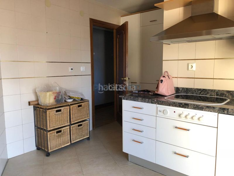 Foto df5b9e54-6876-4943-b917-d12bf456c542. Zweistöckige wohnung mit heizung in Centro Ciudad León