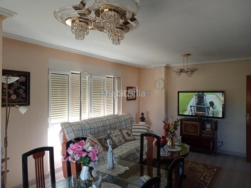 Foto acf717ee-1d20-4b3a-bb42-ce8bfb3cf2f5. Chalet con riscaldamento parcheggio in Ardón