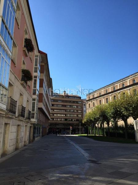 Foto 992746a8-00cf-45b4-8dbe-e421c4391f19. Local comercial en audiencia 8 en Casco Antiguo Burgos