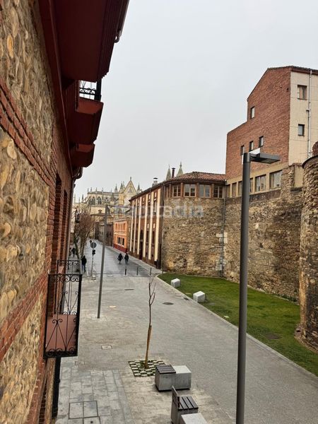 Foto b923f534-42ef-4453-8fe8-c9042b033651. Piso en Centro Ciudad León