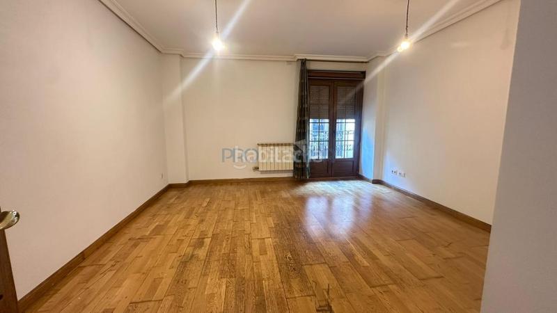 Foto 7457f252-b283-44b5-870a-5c791fd5e77d. Piso en Casco Antiguo León