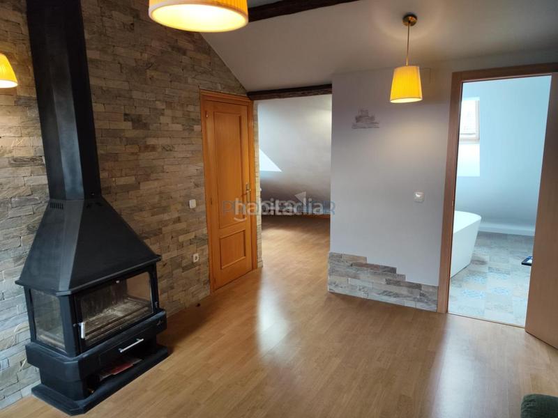 Foto 55561457-b0d9-4f68-948a-8640a3b14f89. Casa a schiera con riscaldamento parcheggio in Valdefresno