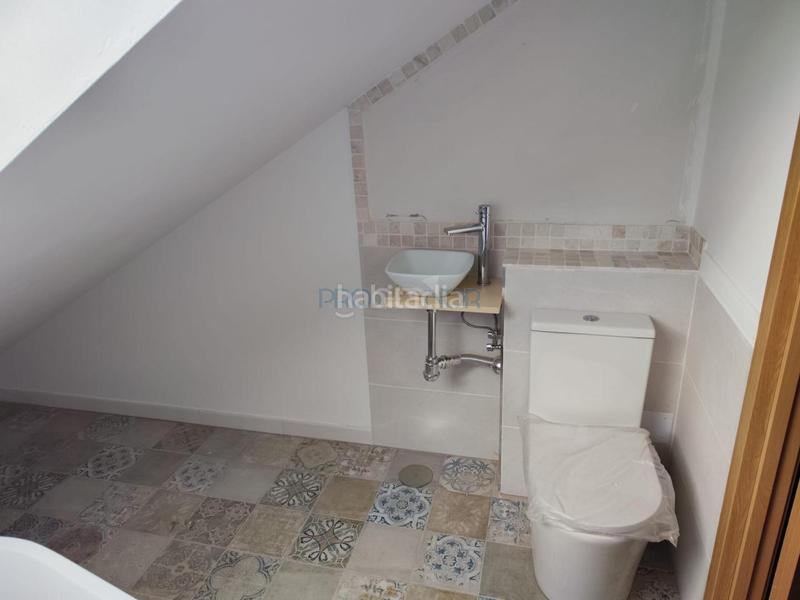 Foto 874f9b32-a2dc-4673-a974-77c139714abf. Casa a schiera con riscaldamento parcheggio in Valdefresno