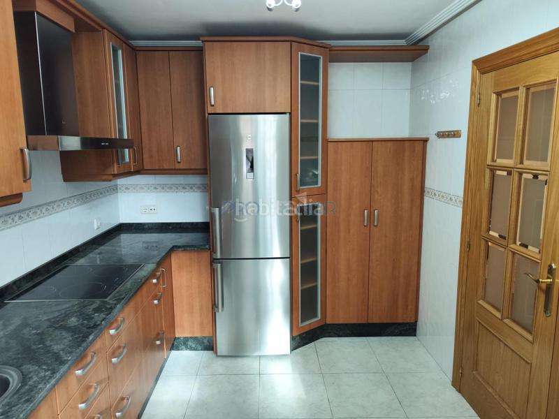 Foto 5161aed7-1854-4251-8a43-238d8cd983b4. Casa adossada amb calefacció aparcament a Valdefresno