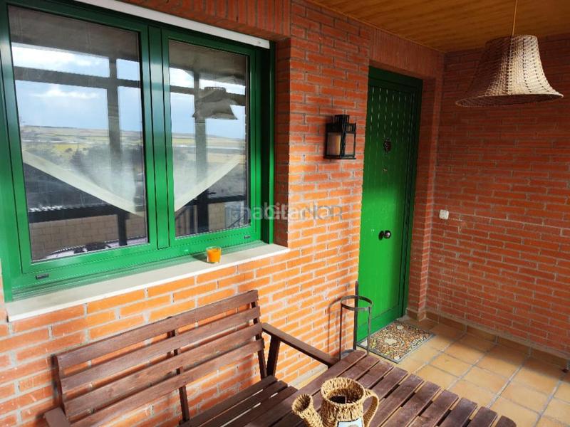 Foto b1c8f848-6326-45eb-86a5-9e1be3632255. Casa adossada amb calefacció aparcament a Valdefresno