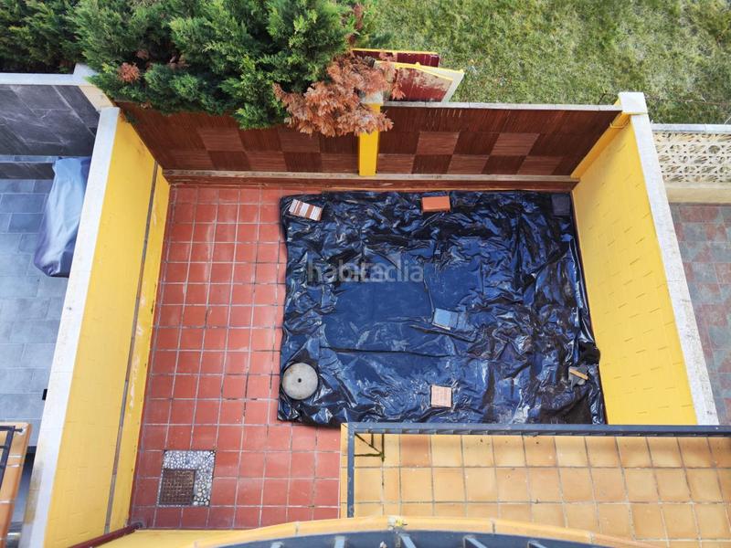 Foto cba72187-17b8-473d-9f4c-698de170c2e1. Casa adossada amb calefacció aparcament a Valdefresno