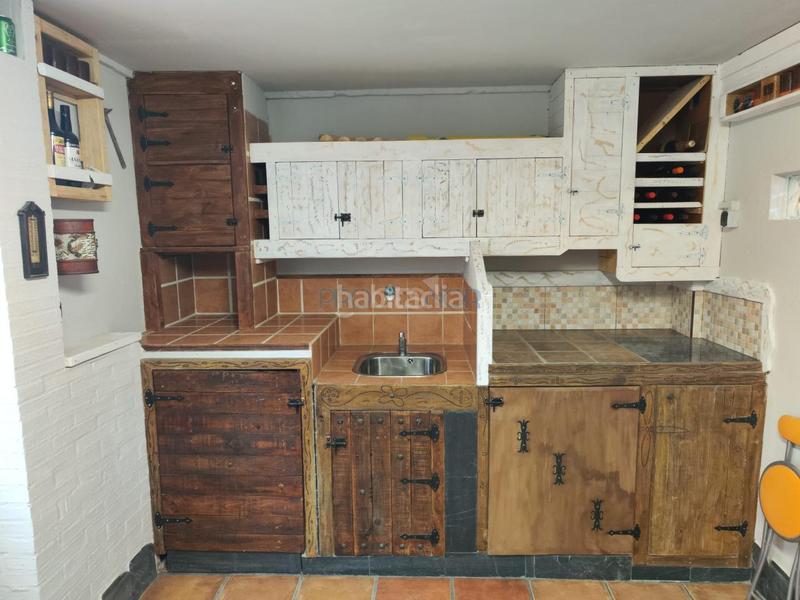 Foto cc91a31a-3d26-4c4b-b8e5-35853153fec1. Casa adossada amb calefacció aparcament a Valdefresno