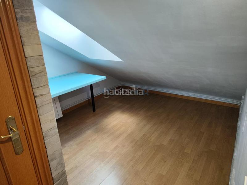 Foto e8695673-fa4e-4d1e-bf9a-a178166aea45. Casa adossada amb calefacció aparcament a Valdefresno