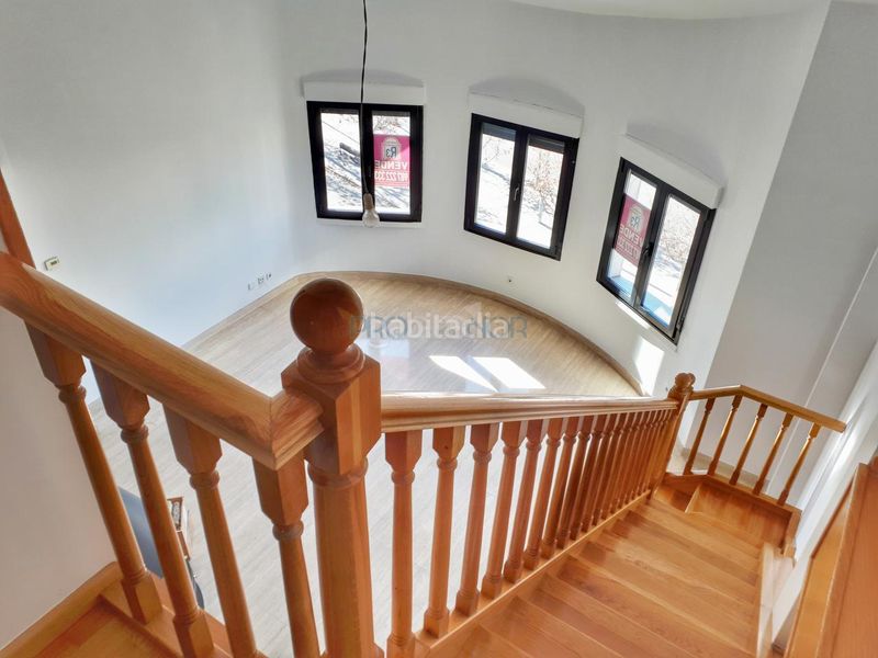 Foto 5b379e41-1518-4ceb-bc0f-daf680d2c170. Lloguer dúplex amb calefacció aparcament a Centro Ciudad León