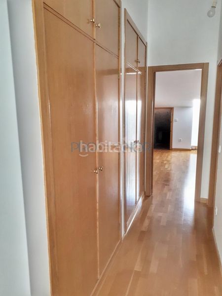 Foto c4270072-130c-4363-b5f1-e04b7719857f. Lloguer dúplex amb calefacció aparcament a Centro Ciudad León