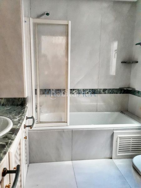 Foto ce671f11-8811-4bb6-ad44-b4957a27c124. Lloguer dúplex amb calefacció aparcament a Centro Ciudad León