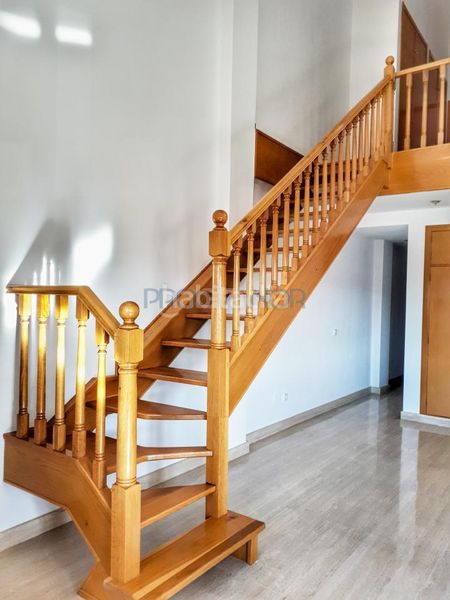 Foto e1891ce4-1afb-441b-9171-2786b00d37e7. Lloguer dúplex amb calefacció aparcament a Centro Ciudad León