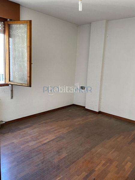 Foto 21bb67ae-0f06-41ef-be7b-47cc79e4f0ec. Pis amb calefacció aparcament a Centro Ciudad León