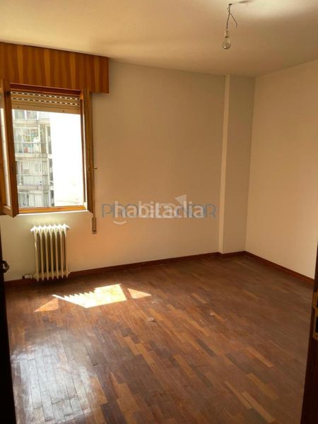 Foto 50992eef-9854-4036-8e65-07bdc3a1212b. Pis amb calefacció aparcament a Centro Ciudad León