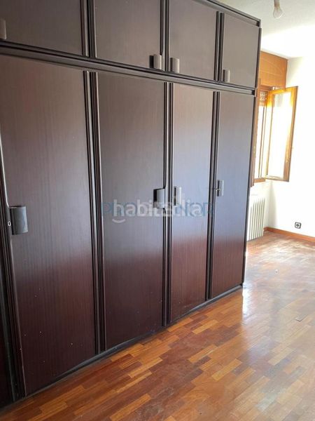 Foto 90db04c8-6e5e-46ab-8710-ae0654ee5b19. Pis amb calefacció aparcament a Centro Ciudad León