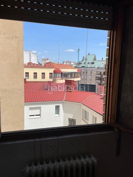 Foto e38b5d88-d6ca-4742-a5df-e837272878c5. Pis amb calefacció aparcament a Centro Ciudad León