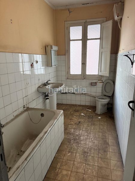 Foto 70c322d3-3045-42c9-ae68-1f49b87f211e. Edificio en Crucero León