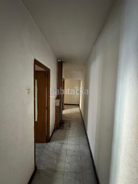 Foto a9504132-41c8-4db8-a8e1-3224e05e6eb2. Edificio en Crucero León