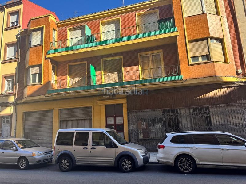 Foto 45a54d8f-fb73-43c7-984e-ca61e401531b. Edifici a Crucero León