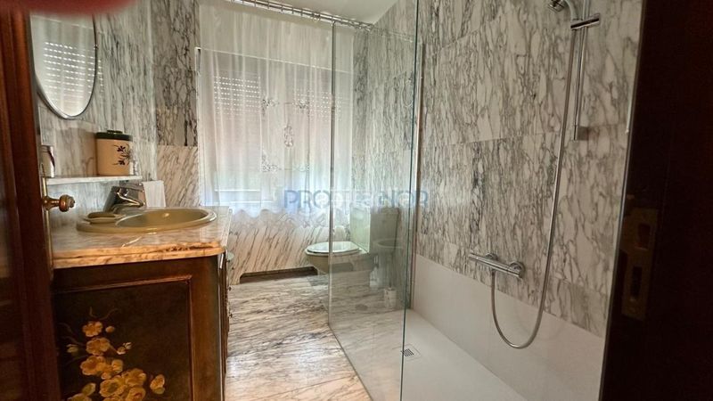 Foto f6a812ce-f31e-459f-815c-316ba74784a4. Xalet amb calefacció piscina a Mansilla de las Mulas