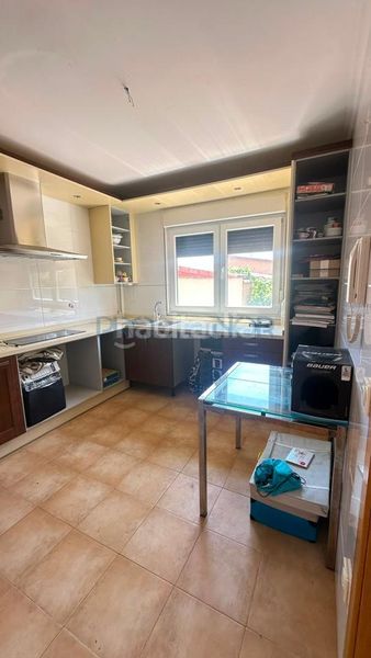 Foto a50e1ca5-e10b-4827-981b-489e73dae20a. Casa adossada amb calefacció aparcament piscina a Onzonilla