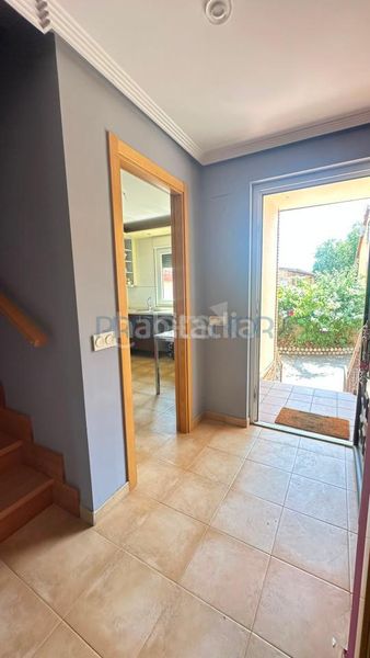 Foto ebb33883-5f47-47b7-ac86-b8570ffc79ac. Casa adossada amb calefacció aparcament piscina a Onzonilla