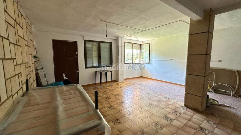 Foto 120d58cf-6c86-4e4b-8c78-16be7d125889. Casa amb calefacció aparcament a Carrizo