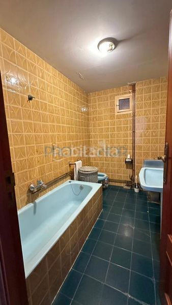 Foto b395c764-da93-42a3-bc35-b5d449ccfe0f. Casa amb calefacció aparcament a Carrizo