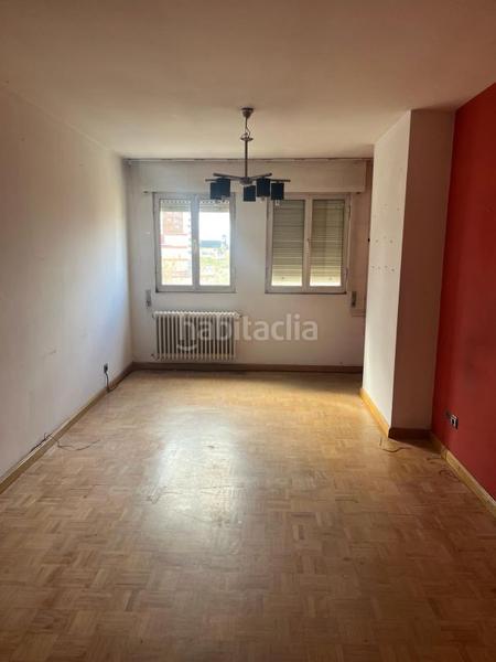 Foto c09fbd00-627c-4346-8621-2032f9921cd1. Apartamento vivienda en venta calle campos góticos en León