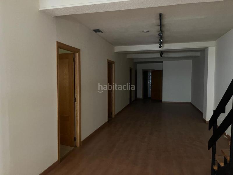 Foto 40ec4527-a881-4d49-8cbd-040e9f8f2f4d. Alquiler local comercial local en alquiler en calle heroes leoneses. en León