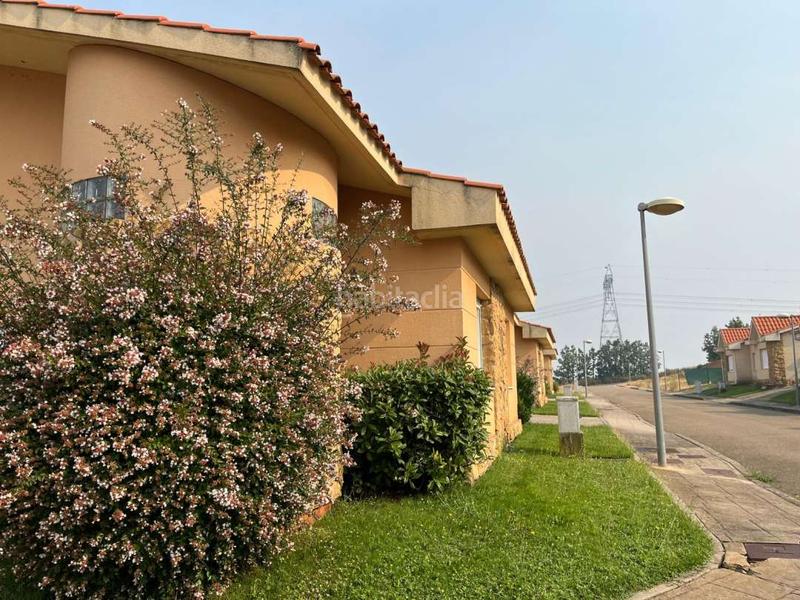 Foto 3193b5d0-11b9-489c-a3a2-f254974213d8. Casa a schiera con riscaldamento in Valverde de la Virgen