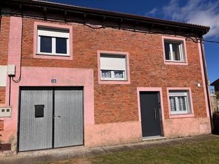 Casa en Villaturiel. Casa en marialba de la ribera