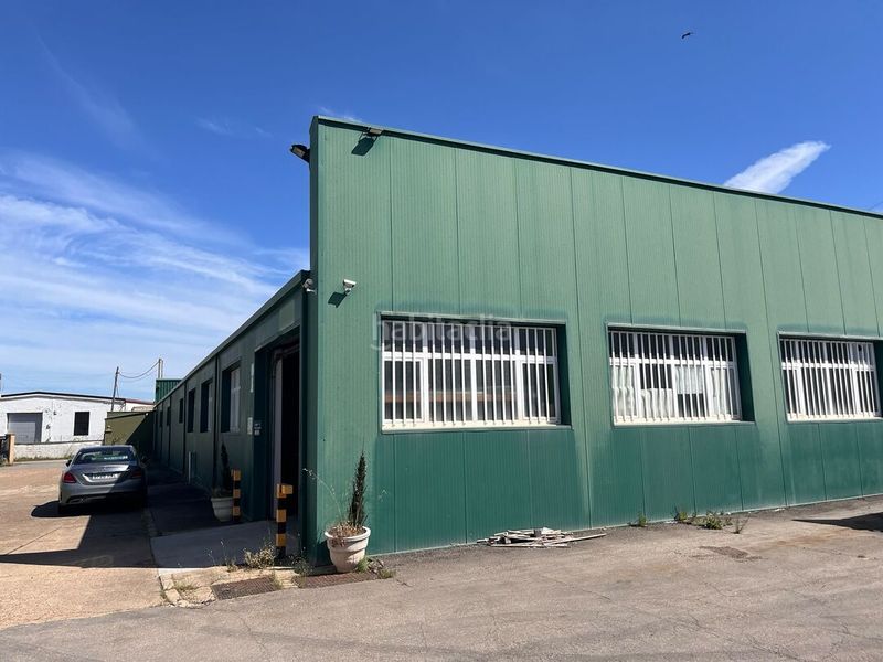 Foto f27f90f3-6465-4510-b658-815dd860921e. Location bâtiment à usage industriel dans Puente Castro León