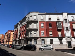 Pis en San Mam�s - La Palomera. Vivienda en venta en calle los osorios.