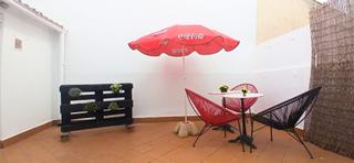 Location Appartement  Carrer de jerónima galés. Amplio piso con terraza junto al hospital dr. peset