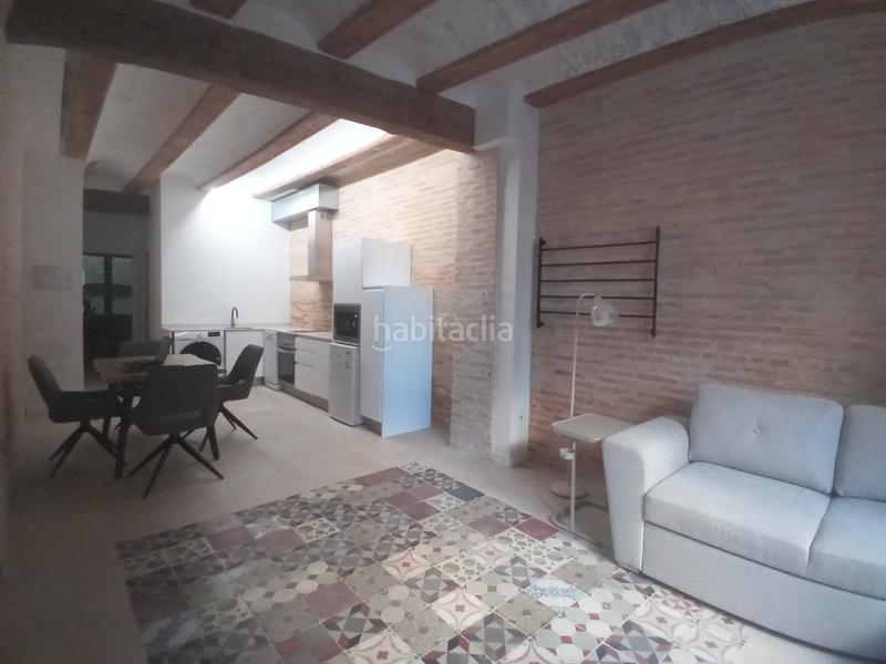 Foto 30153136-4d16-4b59-99a7-a341957ed899. Rent flat with heating in El Carme Valencia